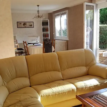 Дом отдыха Maison Entre Et La *